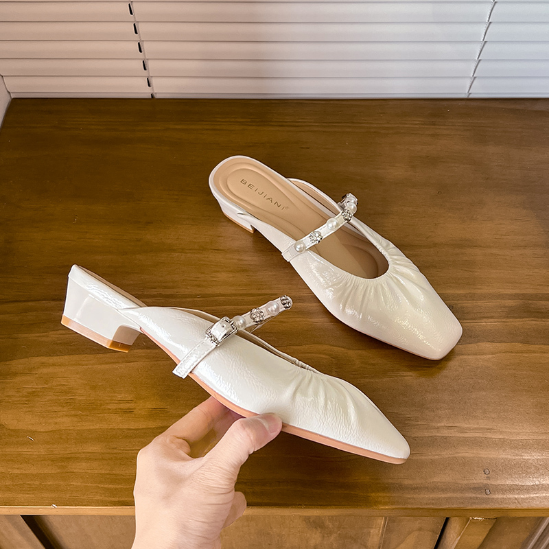 Women's Off-White Square-Toe Low-Heeled Mules - Stylish Summer Footwear for Skirts and Dresses, Perfect for Y2K and Korean Style Looks