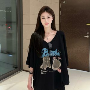 Women's Oversized Hip-Hop Drop Shoulder V-Neck T-Shirt - Loose Fit Short Sleeve Top in Casual Streetwear Style