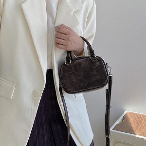 Women's Retro Casual Tote Bag - Small Square Crossbody Shoulder Bag for Spring/Summer 2025 - Niche Design