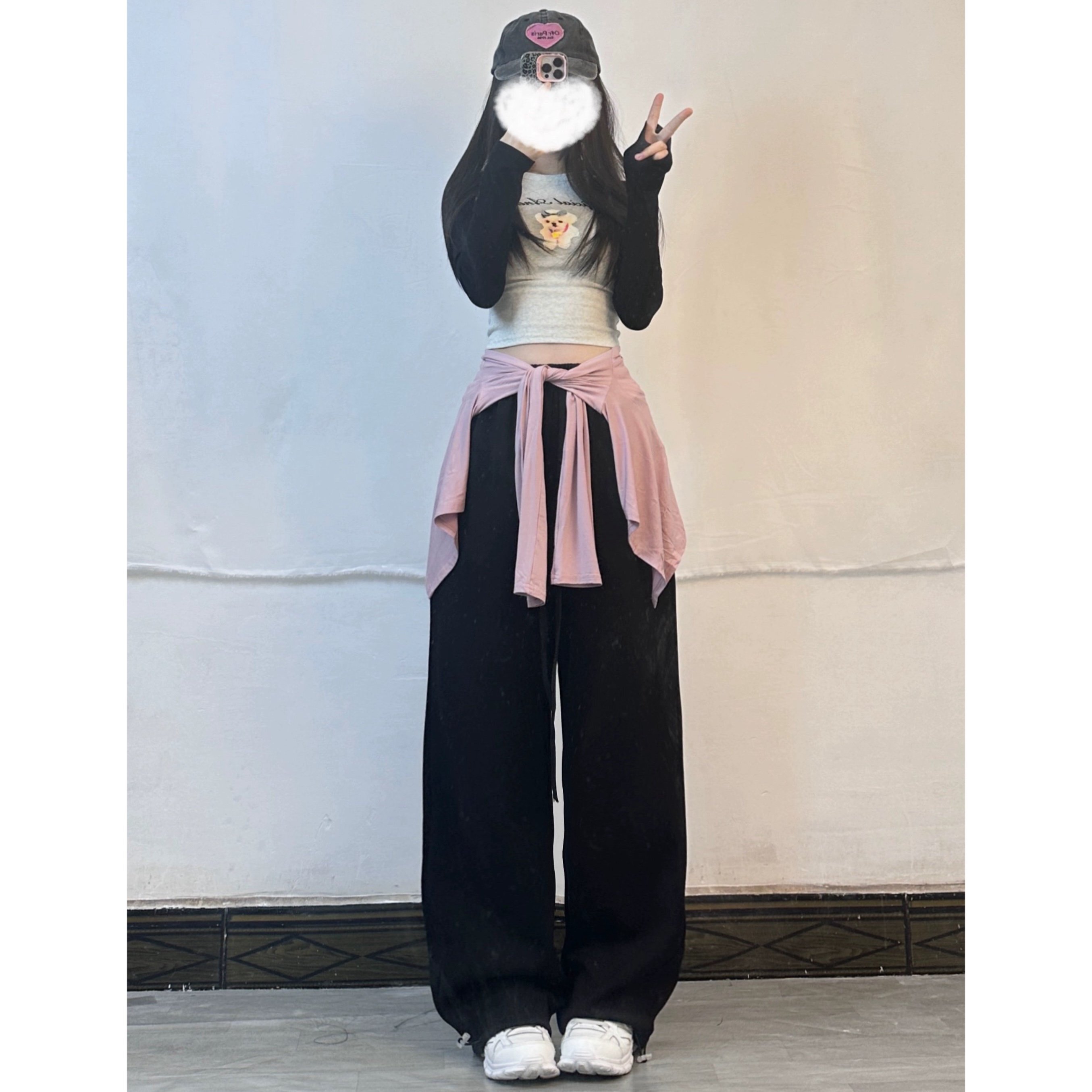 Women’s Sexy Short Tie-Top and Loose Sports Pants Jazz Dance Two-Piece Set, Stylish Activewear for Jazz and Dance Enthusiasts
