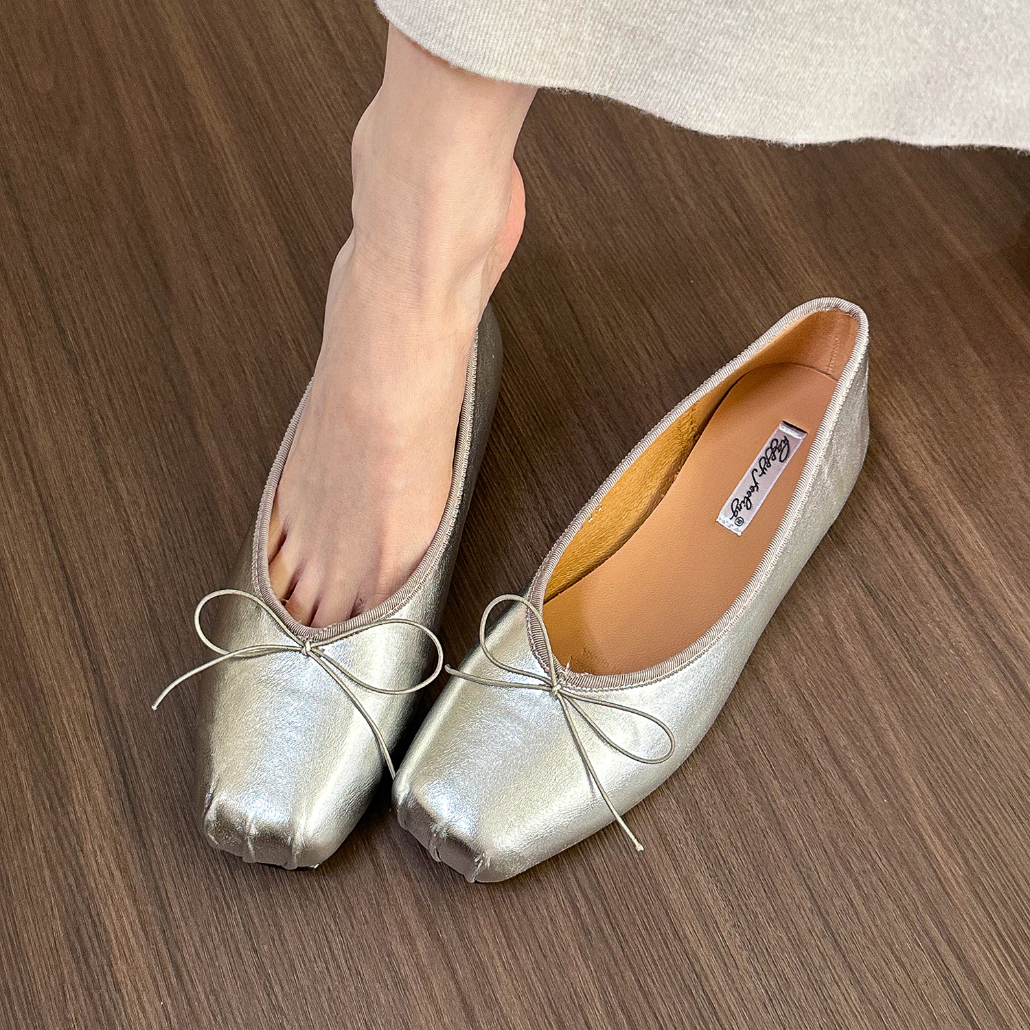 Women's Silver Soft Leather Flat Shoes with Bow - Spring/Summer 2024 Fashion, Chic Style, Comfortable Footwear