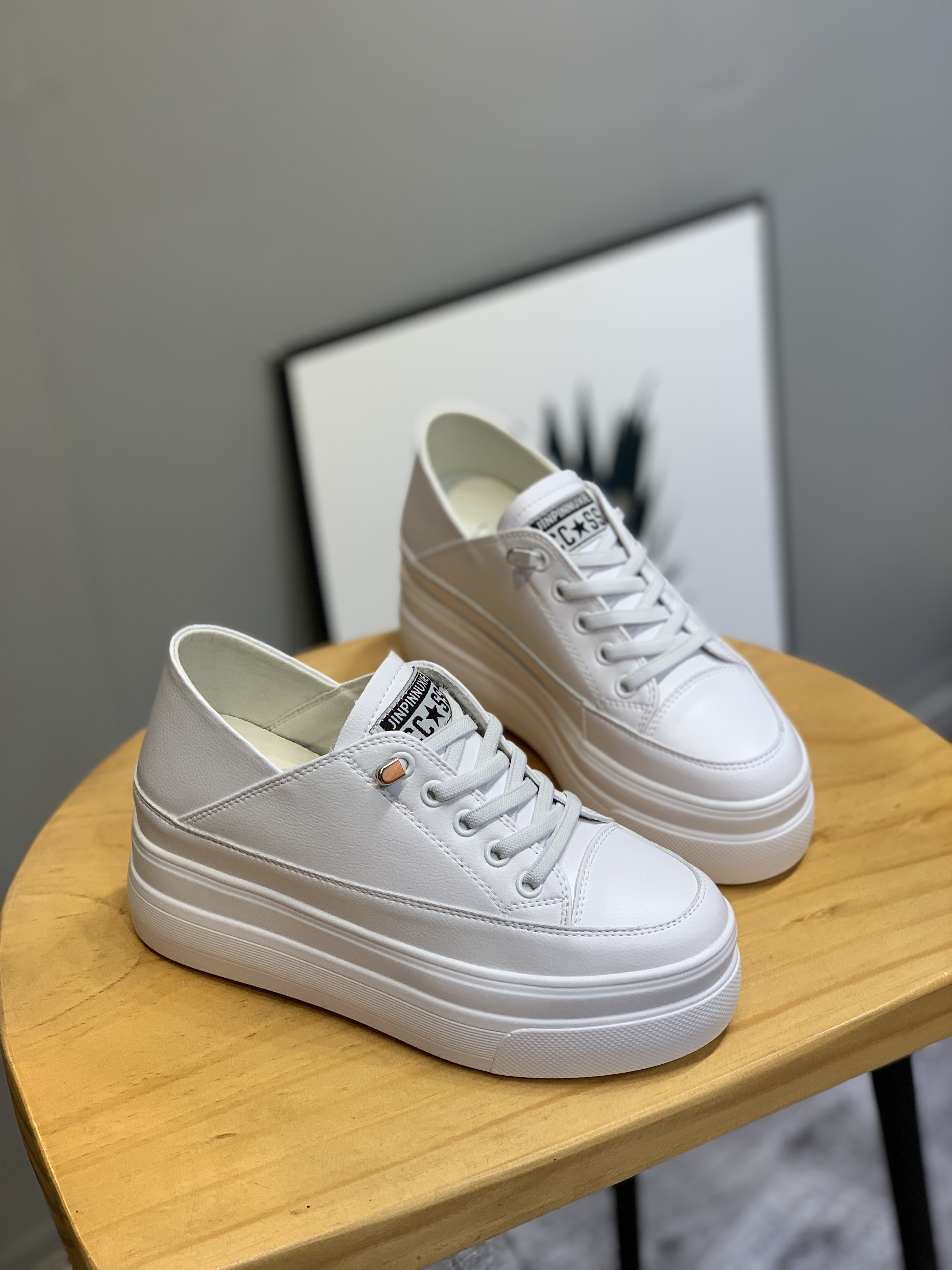 Women's Slip-On Two-Way Height-Increasing White Sneakers, 8CM Thick Sole Casual Round-Toe Autumn Sports Shoes