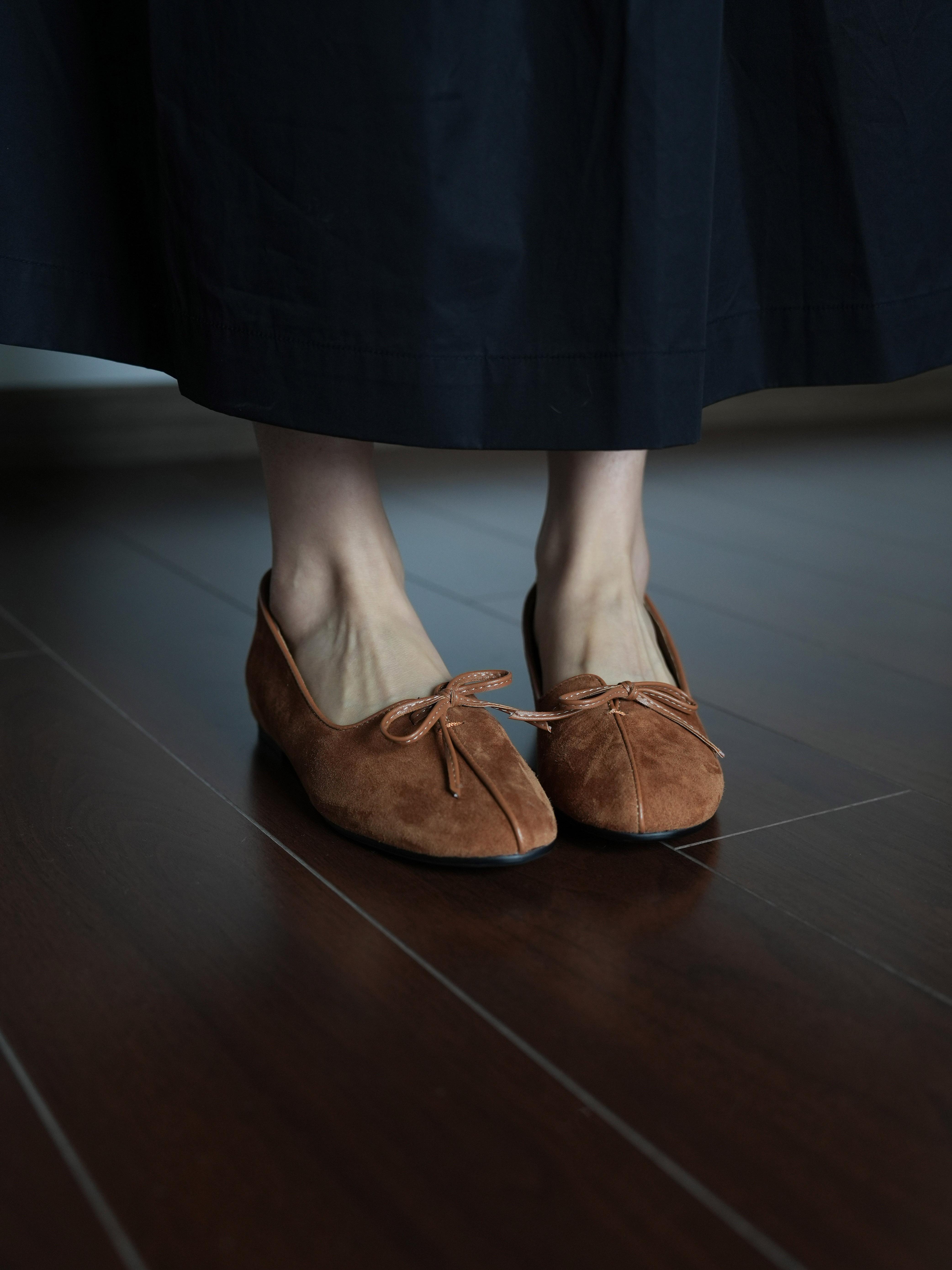 Women’s Suede Round Toe Bow Flat Shoes - Simple & Comfortable Spring Style for All Seasons