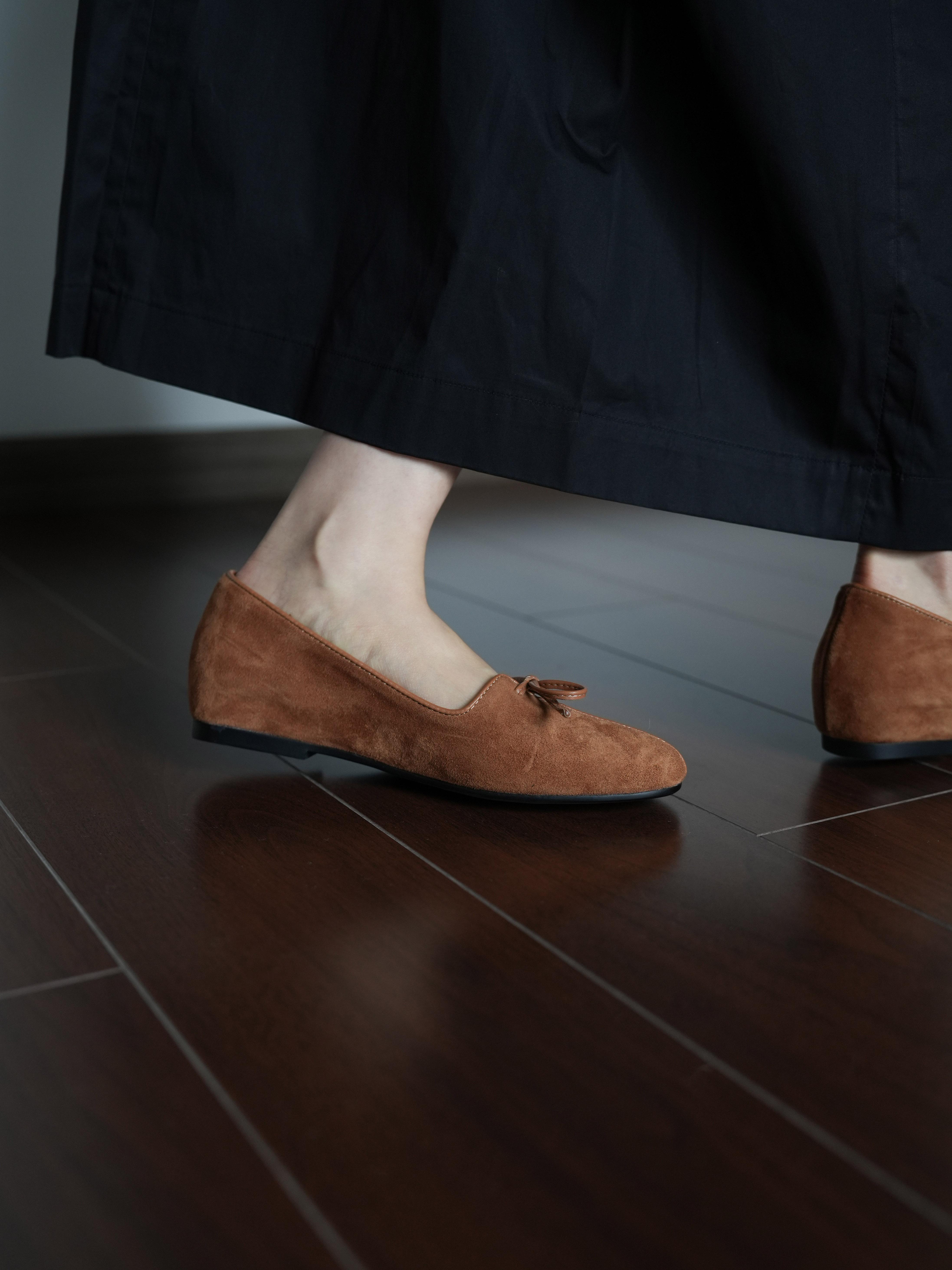 Women’s Suede Round Toe Bow Flat Shoes - Simple & Comfortable Spring Style for All Seasons