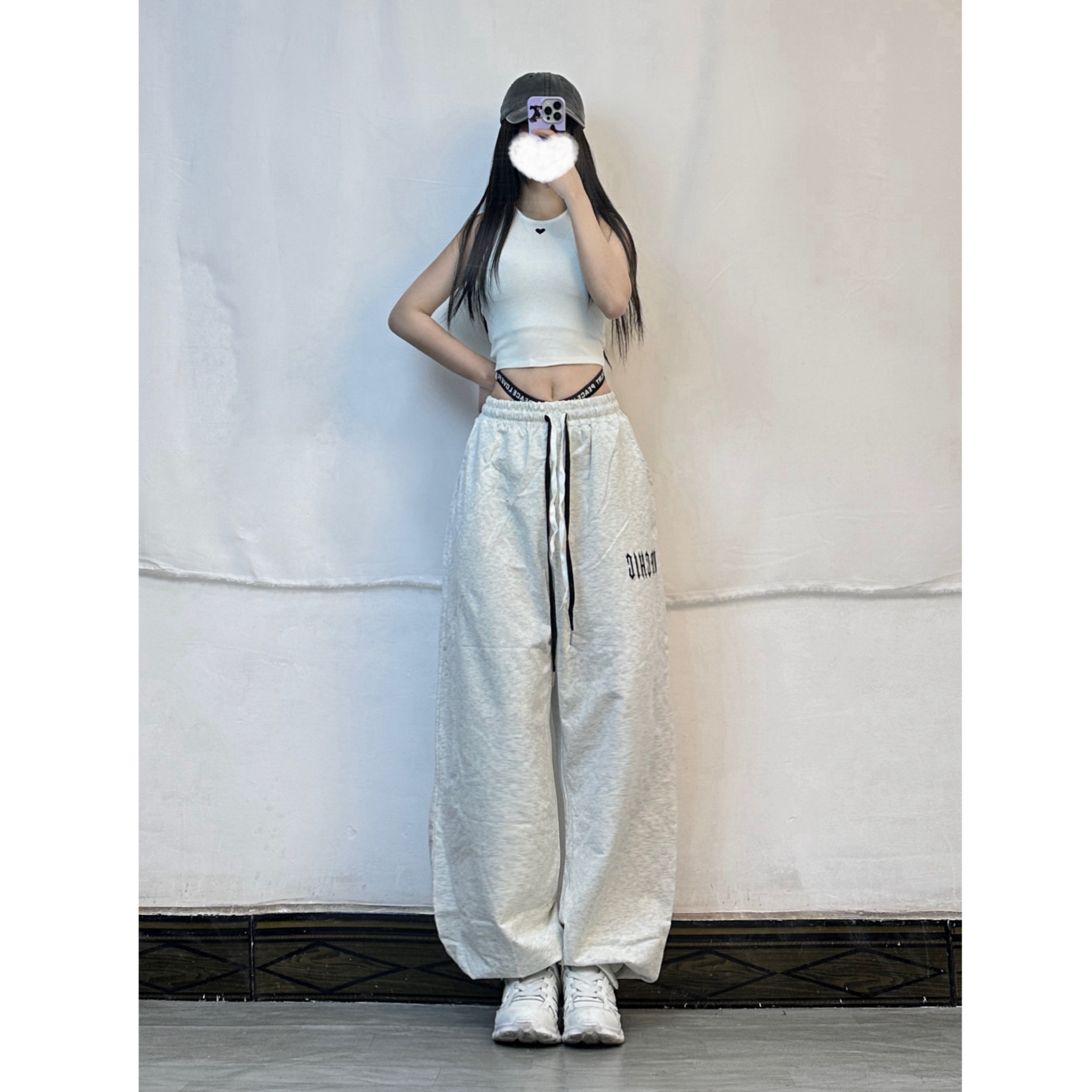 Women's Summer Jazz Dance Outfit - Sexy Heart Embroidery Spaghetti Strap Crop Top - Trendy Y2K Style Tank Top