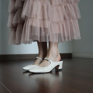 Women's Summer Open-Toe Chunky Heel Slippers - White Half-Drag Silver Sandals for Vacation Style & Casual Comfort