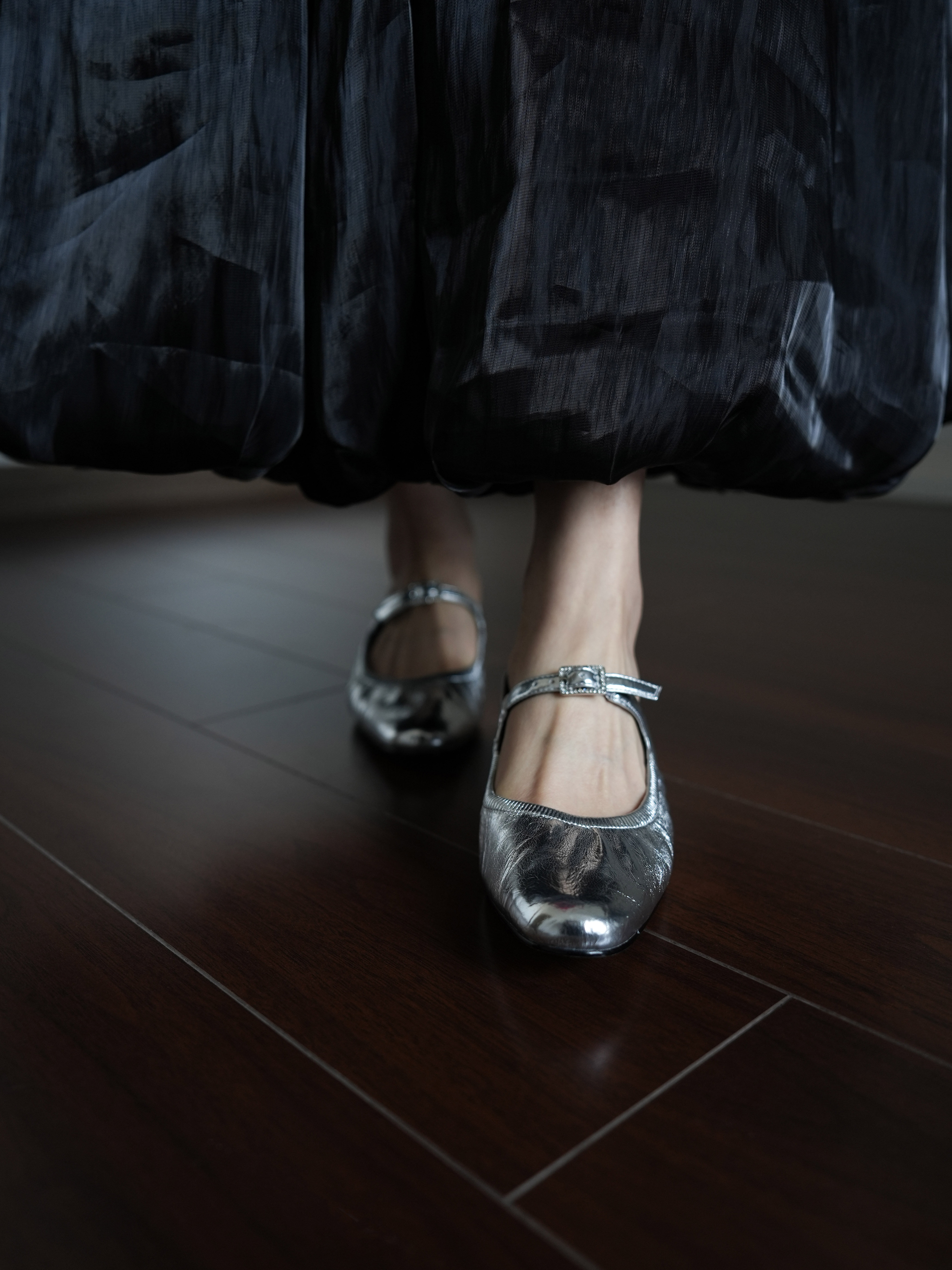 Women's Summer Open-Toe Chunky Heel Slippers - White Half-Drag Silver Sandals for Vacation Style & Casual Comfort
