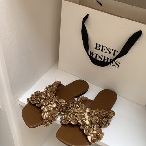 Women's Summer Open-Toe Flat Sandals - Slip-On Cross Strap Design for Skirts - Stylish Outdoor Slippers for 2025