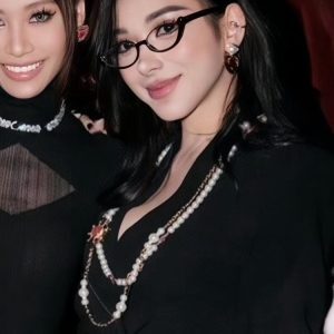 Y2K Retro Leopard Print Cat-Eye Glasses for Small Faces - Stylish European and American Design, Ideal for Makeup-Free Looks