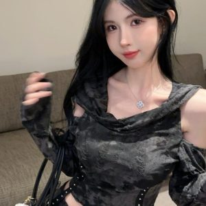 Y2K Ripped Hooded Off-Shoulder Long Sleeve T-Shirt for Women - Abandoned Wasteland Style K-Pop Crop Top