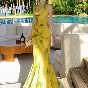 Yellow-Green Color-Blocking Halter Neck Mermaid Bodycon Dress for Women - French Vacation Style Long Dress for Photography