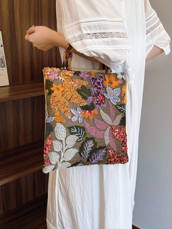 2025 Autumn Fashion Chinese-Style Handbag for Women, Embroidered Small Square Shoulder Bag with High-End Feel