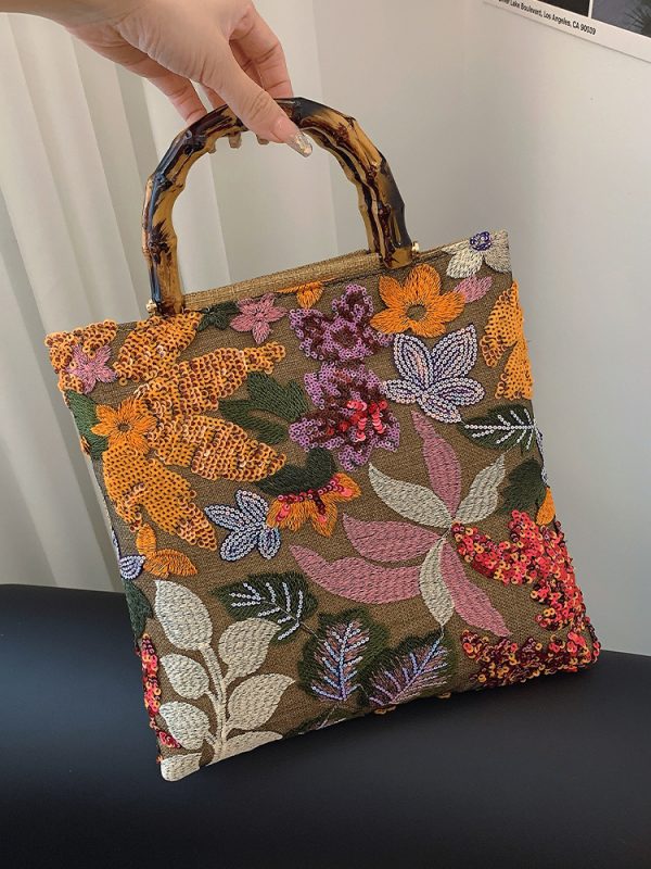 2025 Autumn Fashion Chinese-Style Handbag for Women, Embroidered Small Square Shoulder Bag with High-End Feel