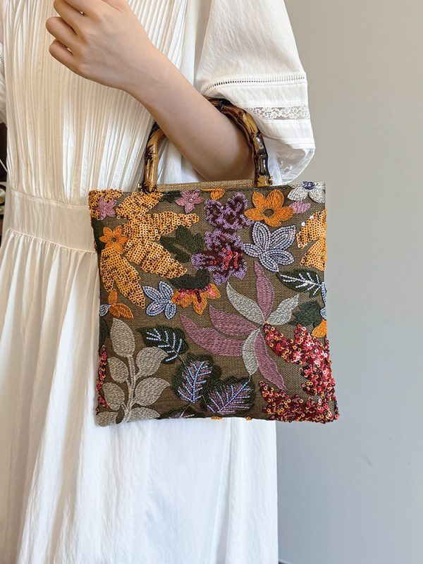 2025 Autumn Fashion Chinese-Style Handbag for Women, Embroidered Small Square Shoulder Bag with High-End Feel