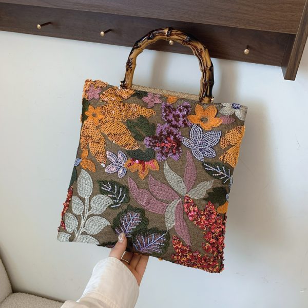 2025 Autumn Fashion Chinese-Style Handbag for Women, Embroidered Small Square Shoulder Bag with High-End Feel