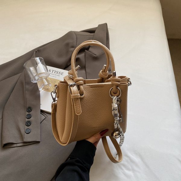2025 High-End Korean Style Bucket Bag - Trendy Casual Shoulder & Versatile Crossbody Bag for Fashion Lovers