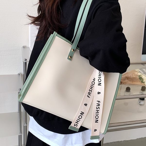 2025 Niche Shoulder Tote Bag for Women - Versatile Large Capacity Commuter Bag for College with Chic High-End Style