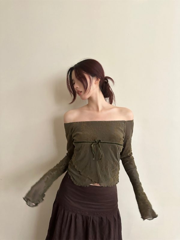 2025 Spring Women's Velvet Asymmetrical Long Sleeve T-Shirt with Dark Pattern - Gentle Temperament Fashion Top