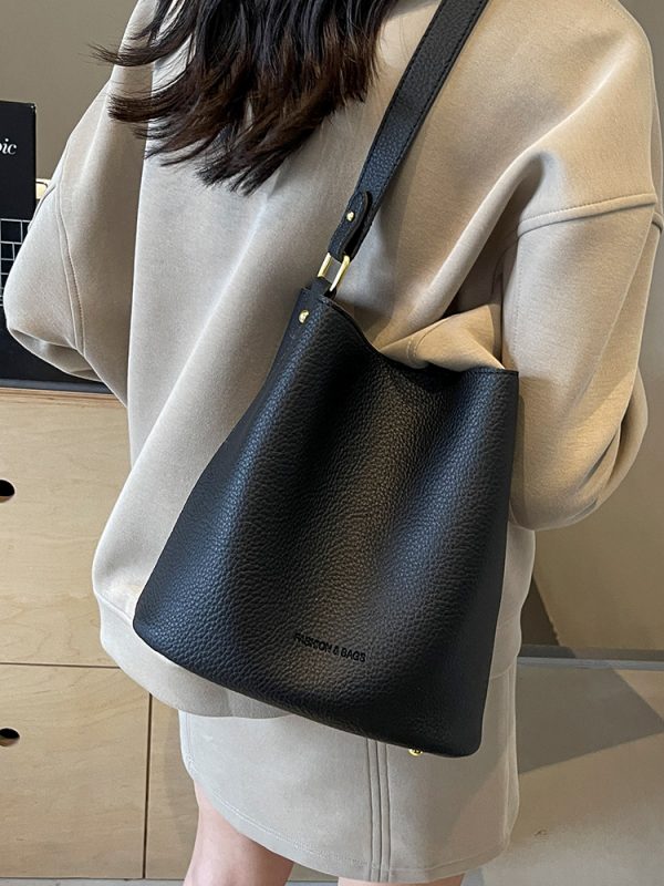 2025 Summer Fashion Women's Retro Bucket Bag - Stylish Crossbody Shoulder Bag for High-End Look