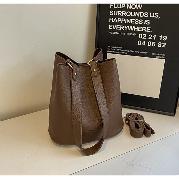 2025 Summer Fashion Women's Retro Bucket Bag - Stylish Crossbody Shoulder Bag for High-End Look