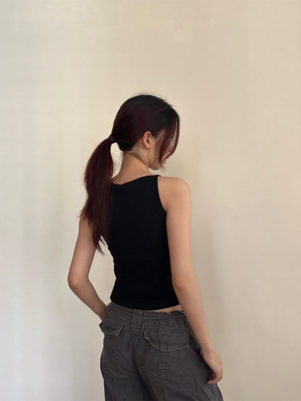 2025 Summer Sexy Vintage American Minimalist Solid Black Sleeveless Tank Top with Thin Straps - Y2K Style