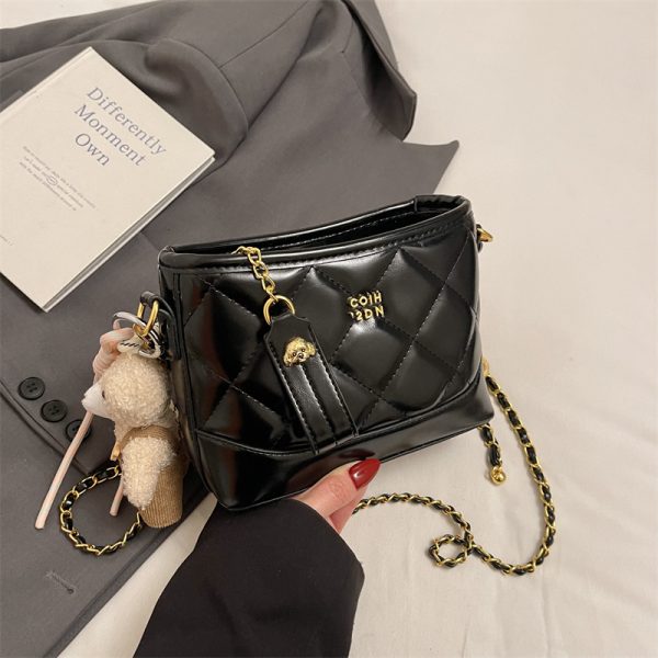 2025 Summer Women's Diamond-Patterned Bucket Bag, Chic Small Chain Crossbody, Fashionable and Versatile Style