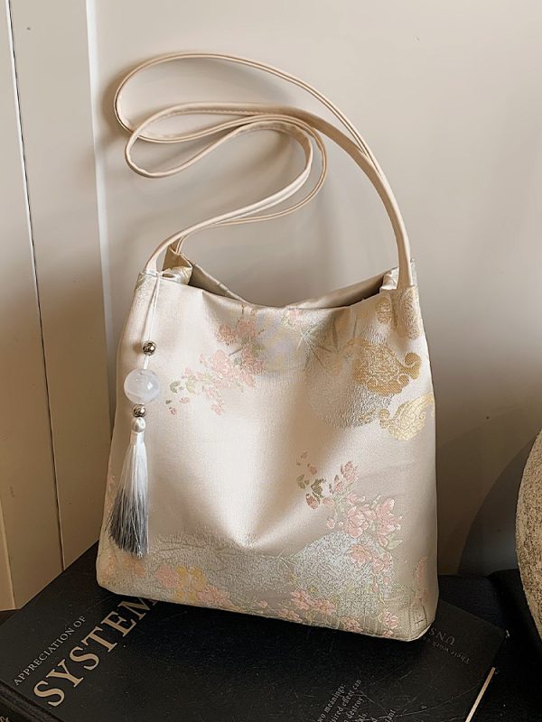 2025 Trendy Chinese-Style Women's Large Capacity Bucket Bag - Fashionable Commuting Shoulder Bag