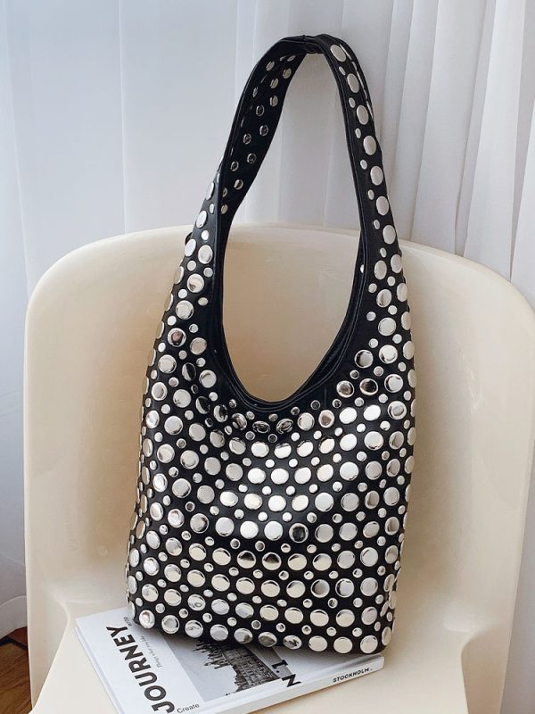 2025 Winter Trendy Underarm Bucket Bag - High-End Versatile Shoulder Bag for Office Commuting and Everyday Style