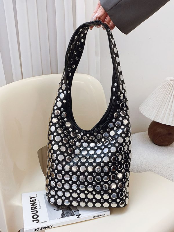 2025 Winter Trendy Underarm Bucket Bag - High-End Versatile Shoulder Bag for Office Commuting and Everyday Style