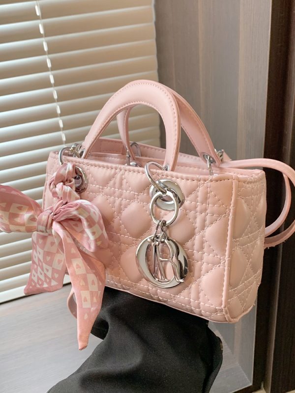 2025 Winter Women's High-End Diamond Quilted Crossbody Handbag, Small Chanel-Style Shoulder Bag, Versatile Fashion Accessory