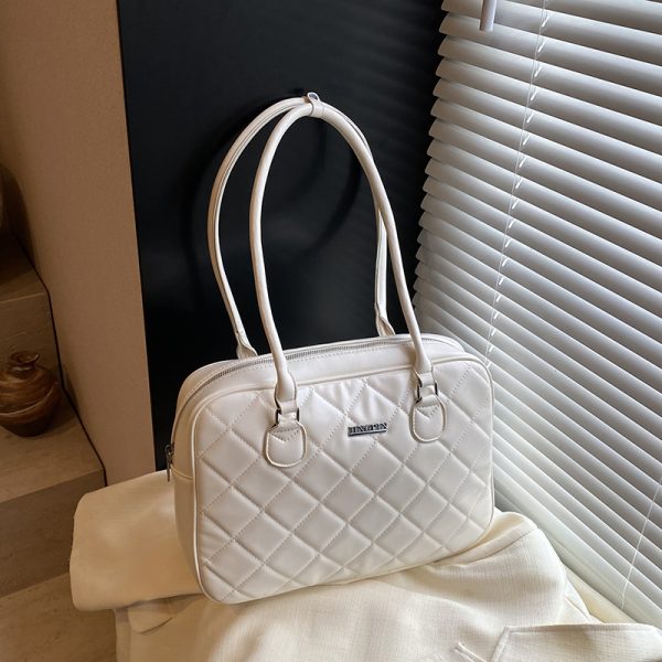 2025 Winter Women's Minimalist Diamond-Patterned Handheld Travel Bag, Chic Shoulder Bag, High-End Underarm Style