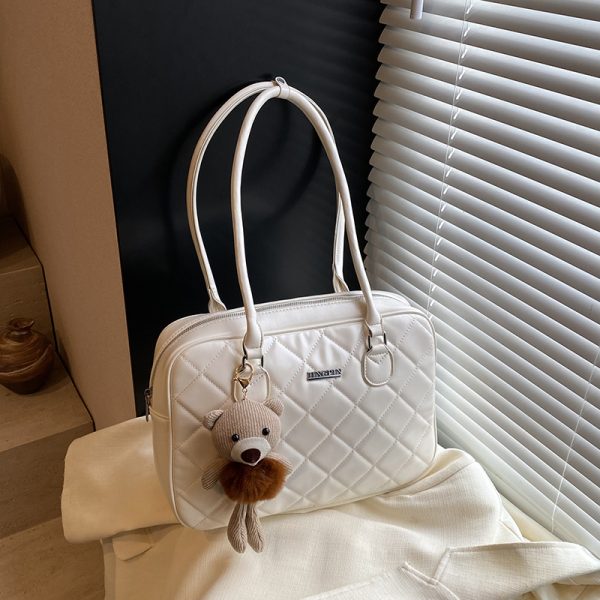 2025 Winter Women's Minimalist Diamond-Patterned Handheld Travel Bag, Chic Shoulder Bag, High-End Underarm Style