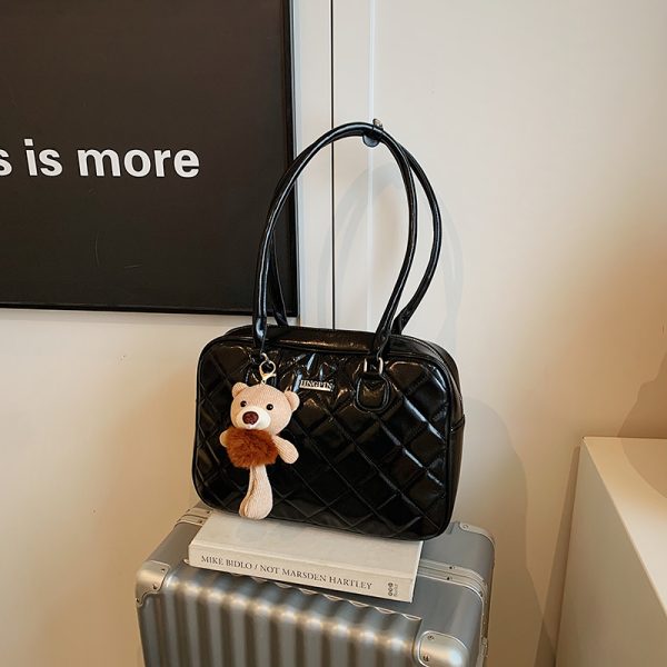 2025 Winter Women's Minimalist Diamond-Patterned Handheld Travel Bag, Chic Shoulder Bag, High-End Underarm Style