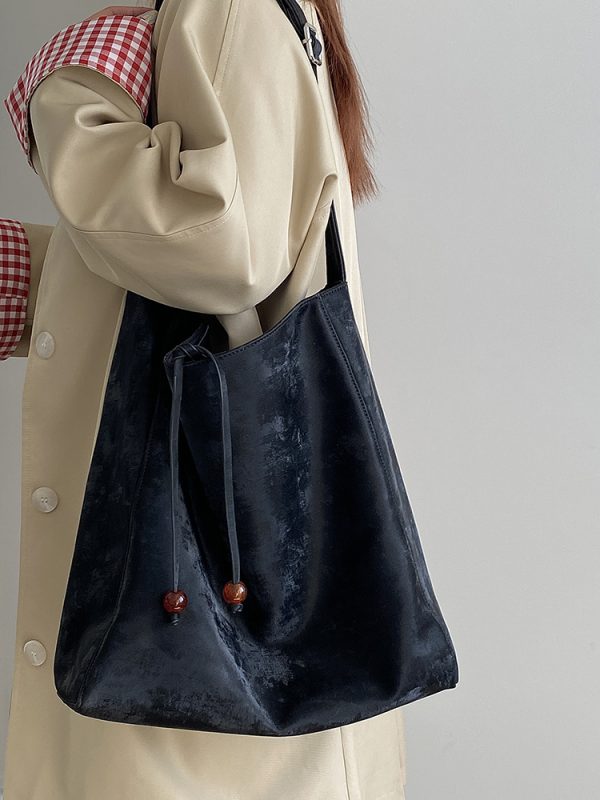 2025 Women's Chinese Style High-End Large Shoulder Crossbody Bag - Versatile Commuting Design for Everyday Use