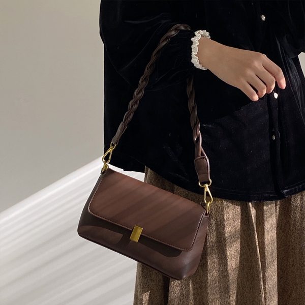 2025 Women's High-End Retro Underarm Bag - Versatile Crossbody & Handheld Fashion Small Bag