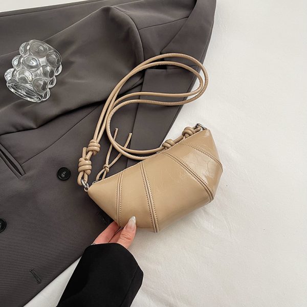 2025 Women's High-End Silver Horn Dumpling Bag - Textured Crossbody Zipper Phone Bag for Summer Fashion