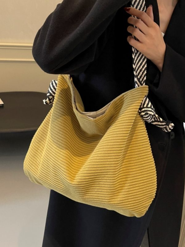2025 Women's Large-Capacity Single-Shoulder Velvet Tote Bag - Versatile Commuting Bag for Spring and Summer Lazy Style