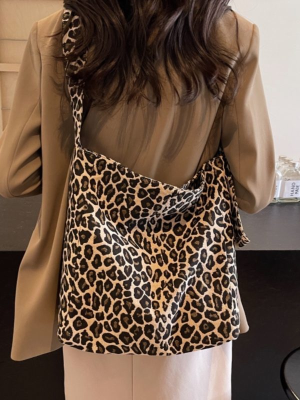 2025 Women's Leopard Print Tote Bag - Large Capacity Canvas Shoulder Bag for Spring & Summer, Perfect for Commuting & Class