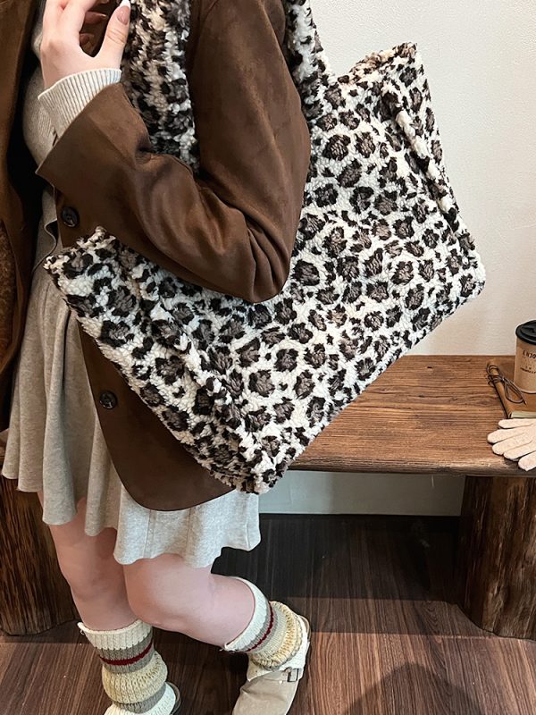 2025 Women's Plush Leopard Print Tote Bag - Fluffy Shoulder Bag with Large Capacity for Spring and Summer Fashion
