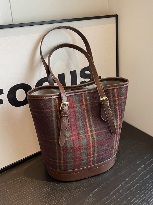 2025 Women's Trendy Spring Woolen Plaid Shoulder Bag - Large Capacity Commuting Bucket Bag