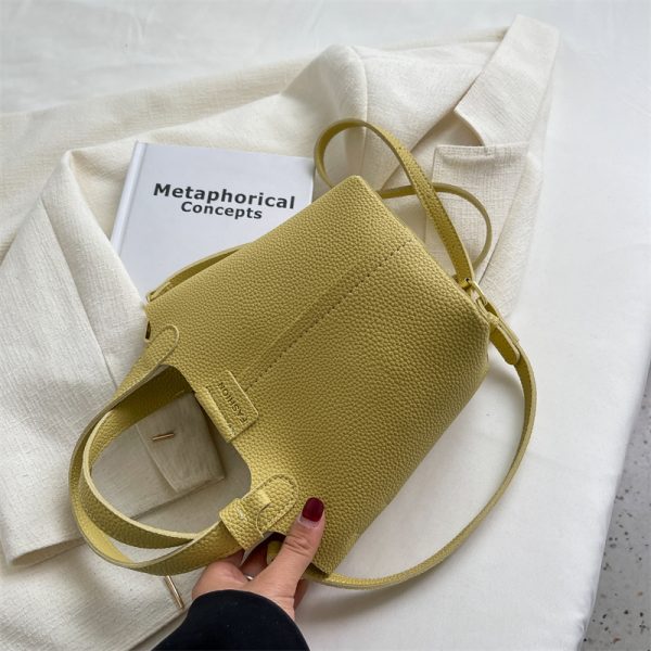 2025 Women's Versatile Fashion Bucket Bag - High-Quality Crossbody Handbag for Spring and Summer Style