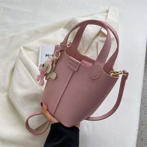 2025 Women's Versatile Fashion Bucket Bag - High-Quality Crossbody Handbag for Spring and Summer Style