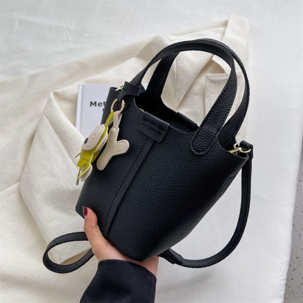 2025 Women's Versatile Fashion Bucket Bag - High-Quality Crossbody Handbag for Spring and Summer Style