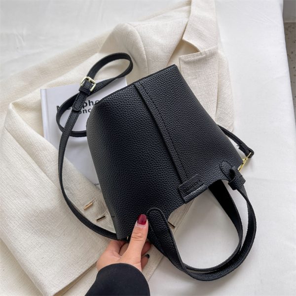 2025 Women's Versatile Fashion Bucket Bag - High-Quality Crossbody Handbag for Spring and Summer Style