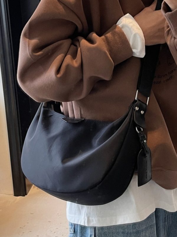 2025 Women's Waterproof Nylon Dumpling Bag - Trendy Casual Shoulder Crossbody with Large Capacity for Commuting
