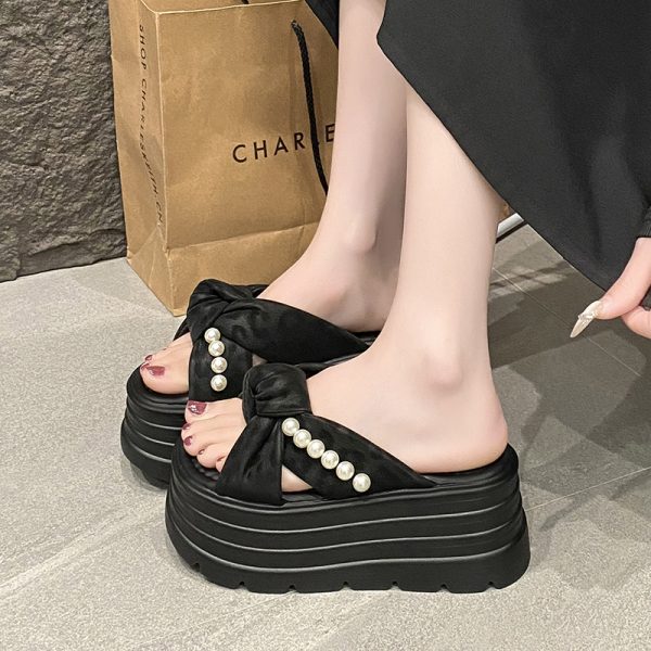 8cm Thick-Soled Pearl Slippers for Women - Summer Fairy Style Height-Increasing Beach Sandals for Outdoor Wear