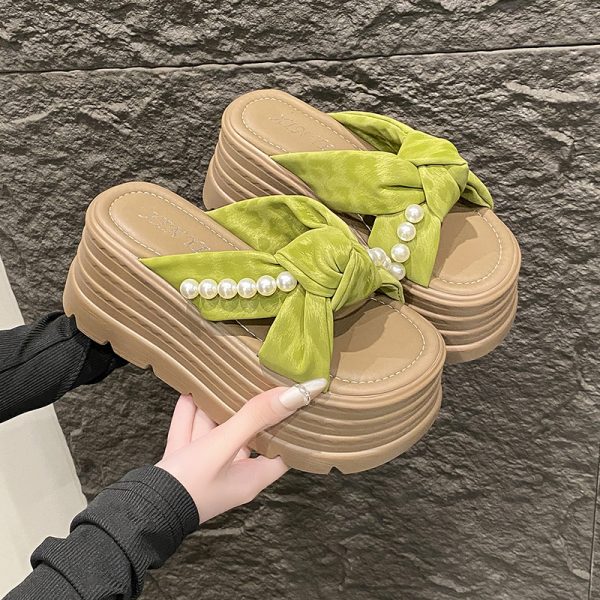 8cm Thick-Soled Pearl Slippers for Women - Summer Fairy Style Height-Increasing Beach Sandals for Outdoor Wear