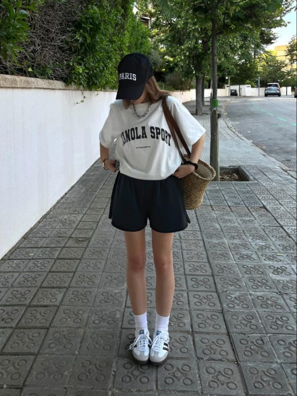 American Retro Minimalist Oversized Short Sleeve T-Shirt for Women - High-End Round Neck Summer Trendy Hot Girl Top