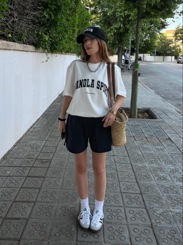 American Retro Minimalist Oversized Short Sleeve T-Shirt for Women - High-End Round Neck Summer Trendy Hot Girl Top