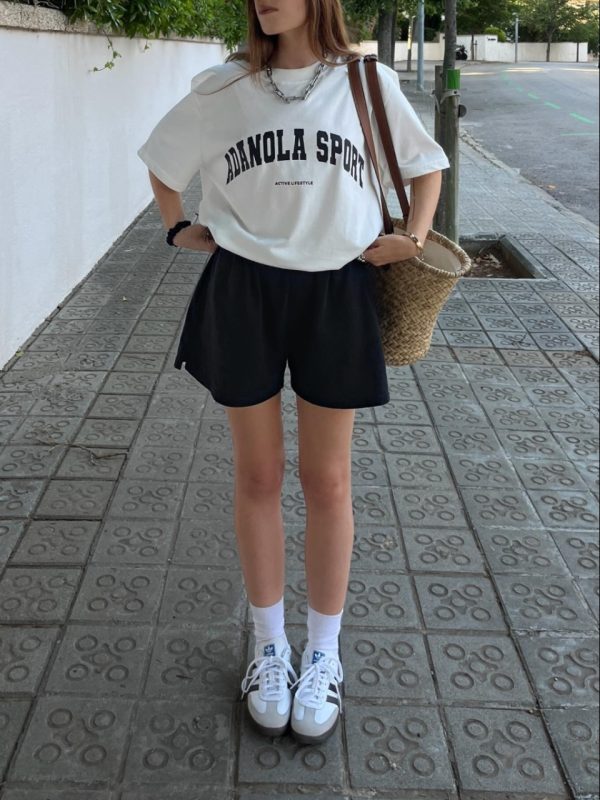 American Retro Minimalist Oversized Short Sleeve T-Shirt for Women - High-End Round Neck Summer Trendy Hot Girl Top